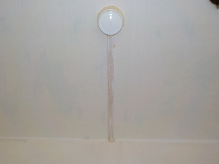 １部屋目の報知器のアフター（清掃後）