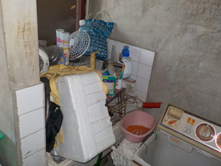 洗濯機置き場のビフォア