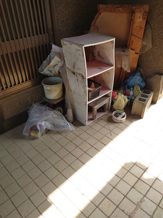 玄関前のビフォア