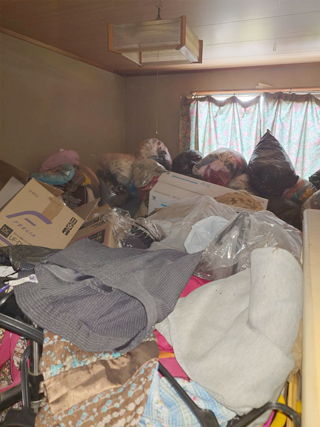 部屋２入口上手からのビフォア