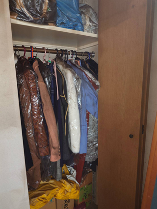 部屋１クローゼットのビフォア