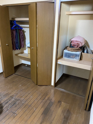 部屋クローゼット前のアフター