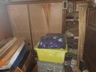 ２階部屋１右手押し入れのビフォア