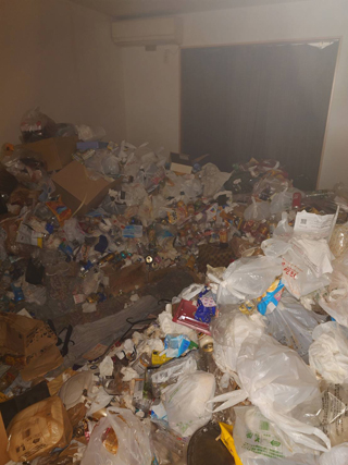 部屋左手のビフォア