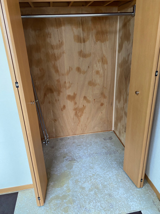 亡くなった部屋のクローゼット