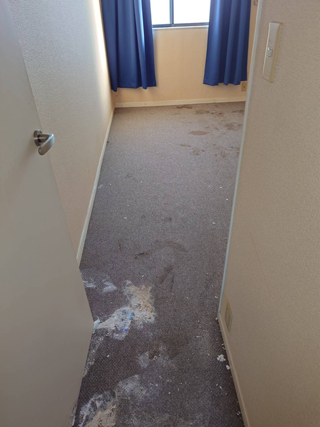 部屋1入口のアフター