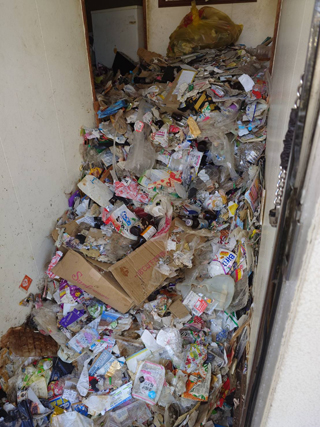 玄関のビフォアのみ