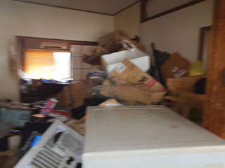 部屋1右側のビフォア