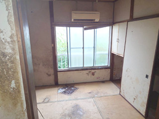 部屋2入口のアフター