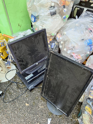 埋もれていたPCや冷蔵庫