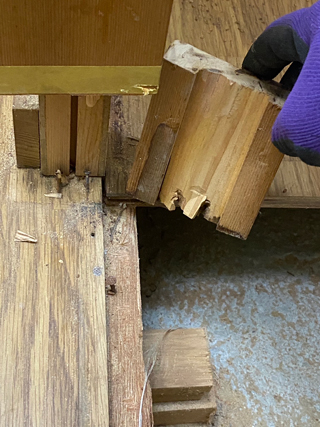 浴槽側柱の柱を撤去