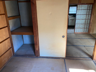 ２軒目部屋１押し入れのアフター