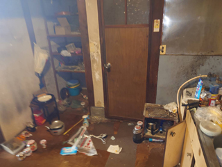 ２軒目洗濯機置き場のビフォア