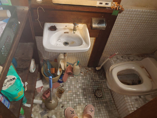 ２軒目トイレのビフォア