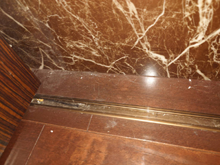 クローゼット床のビフォア