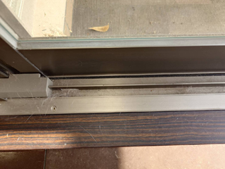 窓サッシのビフォア