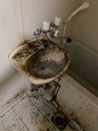 浴室洗面の撤去後