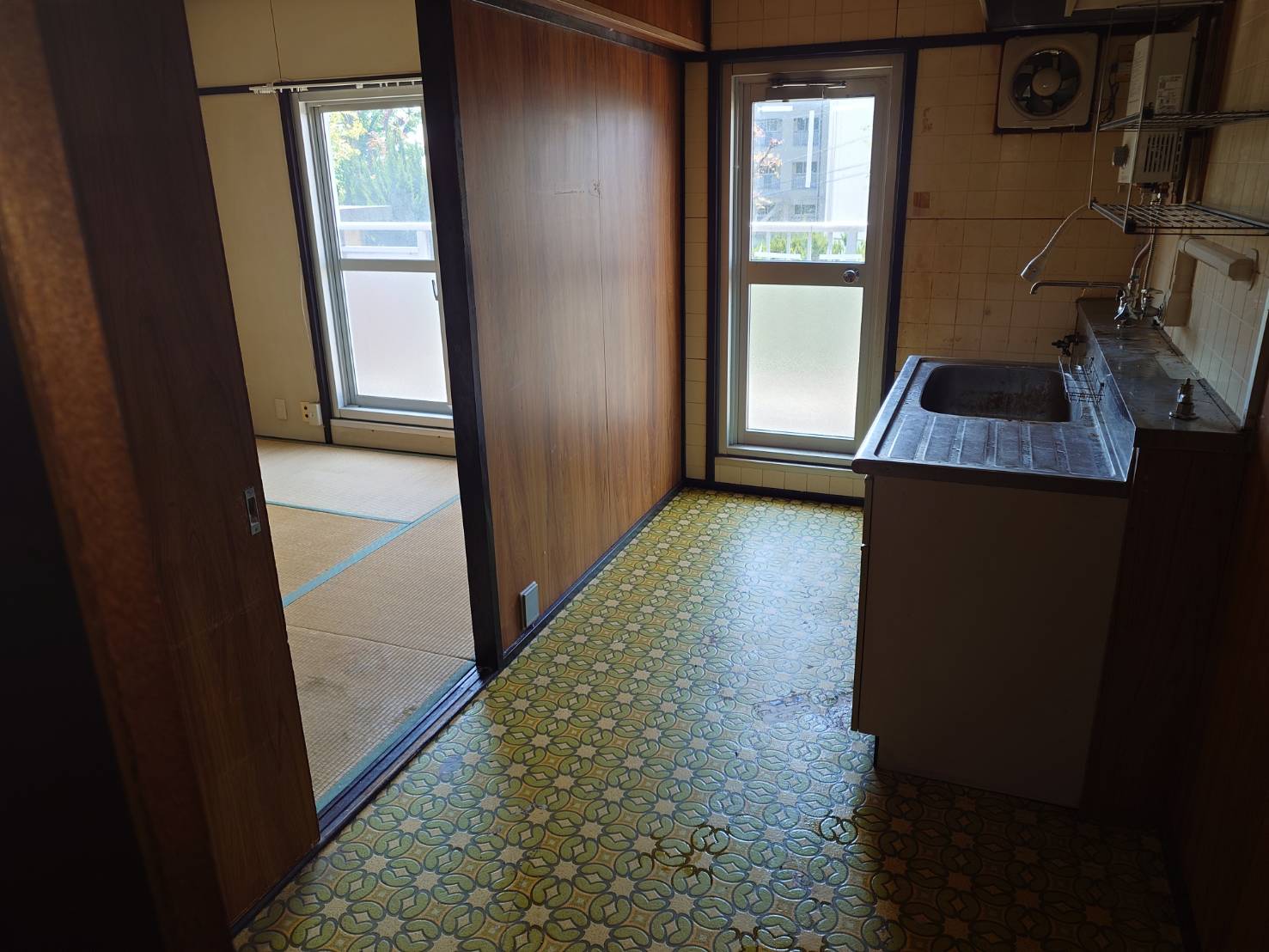 キッチン入り口のビフォアアフター