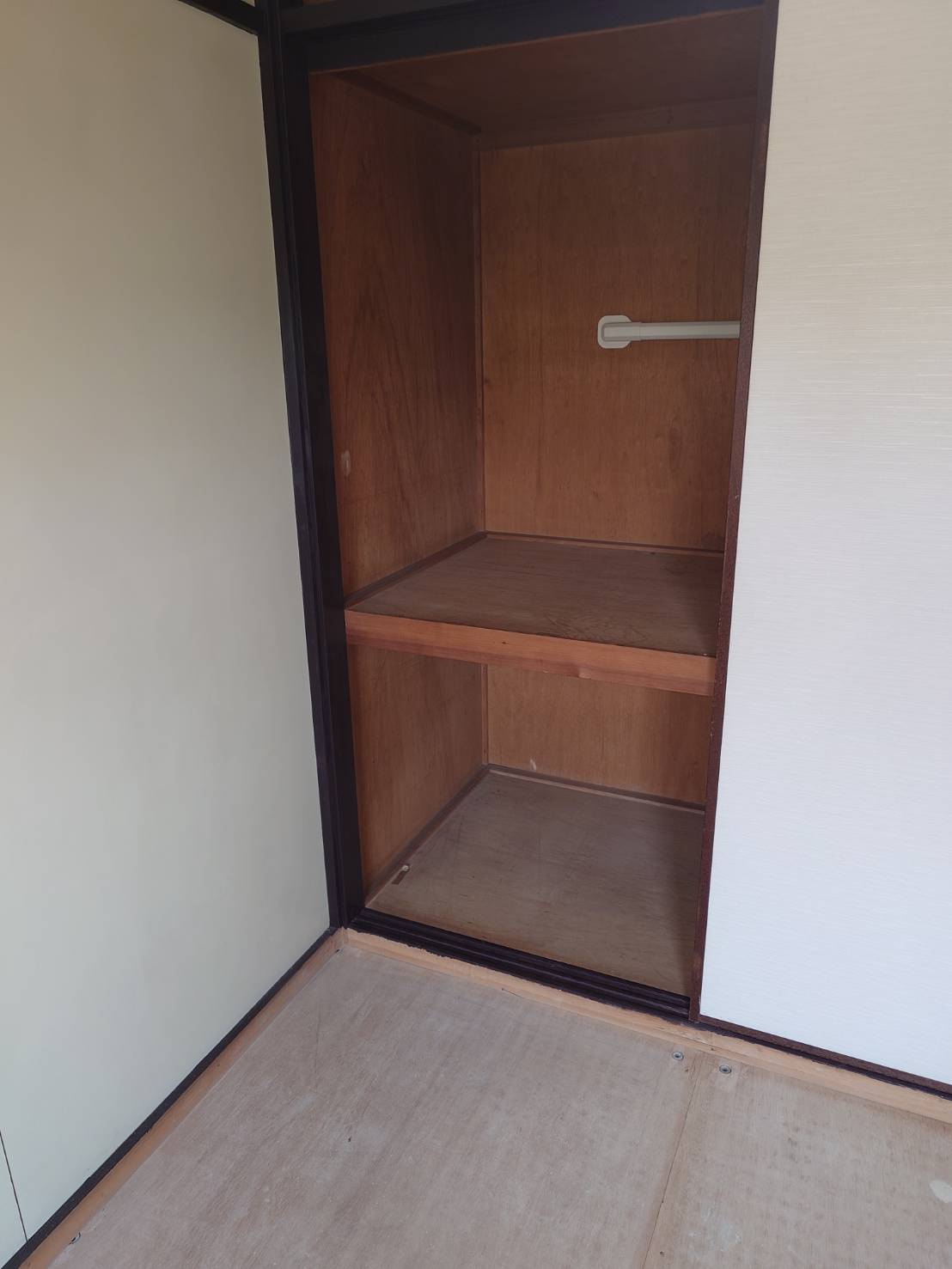 部屋1押し入れのビフォアアフター