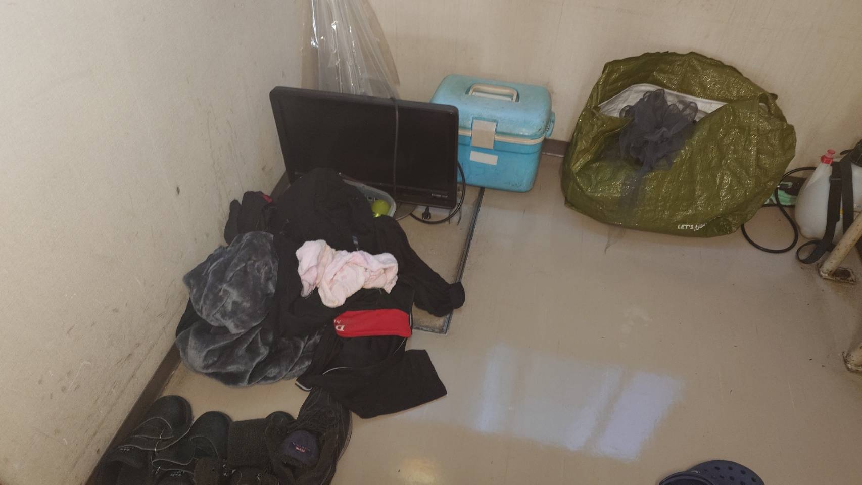 廊下の私物のビフォアアフター