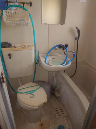 ユニットバスのビフォア、撤去後、アフター（清掃後）