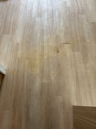 亡くなった箇所のビフォア、床撤去後、アフター