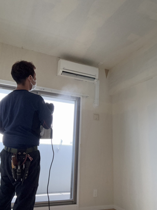 消臭剤の散布風景