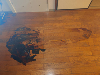 亡くなったキッチンの床