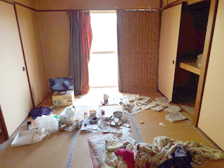 お亡くなりになった部屋２のビフォア、撤去後、アフター