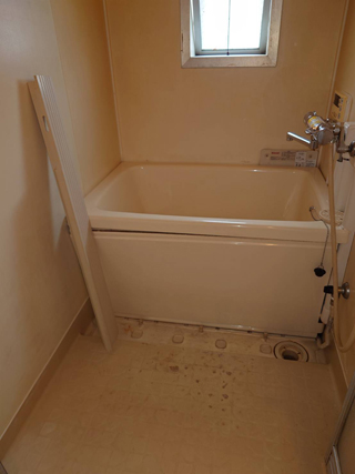 浴室ビフォア、撤去後、アフター