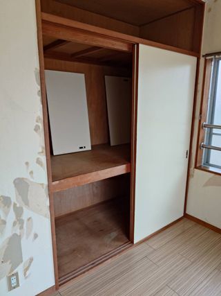 部屋１押し入れのビフォアアフター