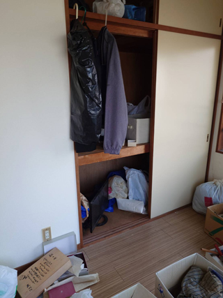 部屋１押し入れのビフォアアフター