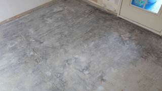 亡くなった場所の床上特殊清掃後