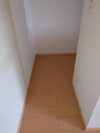 部屋2前のビフォアアフター