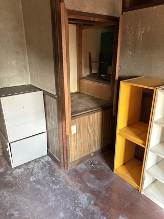 ２階部屋９押し入れのビフォアアフター