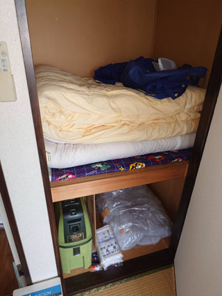部屋3押し入れのビフォア