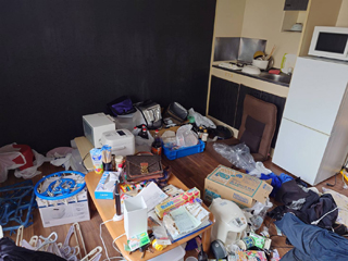 部屋右手のビフォアアフター